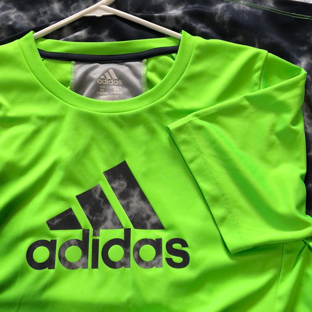 Adidas climacool running athletic soccer T-shirt boys XL 18/20
